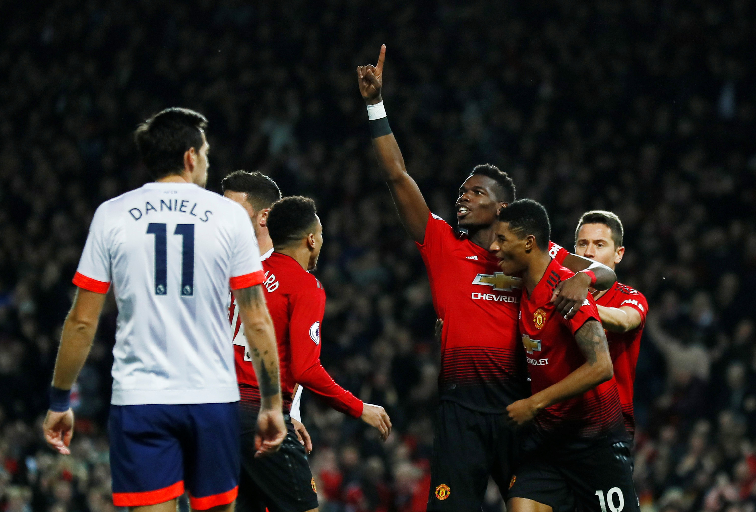 向全世界展 向全世界展